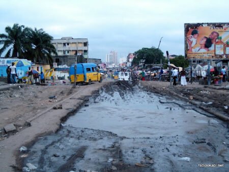 A Matadi Les Conductueurs Dennoncent La Dégradation de la Route Stade – Belvédère