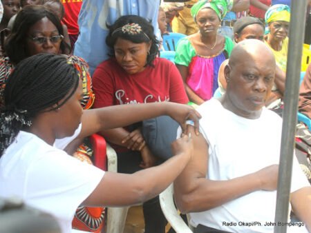Mobilisation communautaire pour la campagne de vaccination contre la fièvre jaune à manono