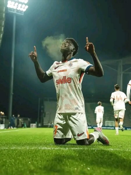 France Ligue 2 : Nathanaël Mbuku enchaîne, Montpellier freiné
