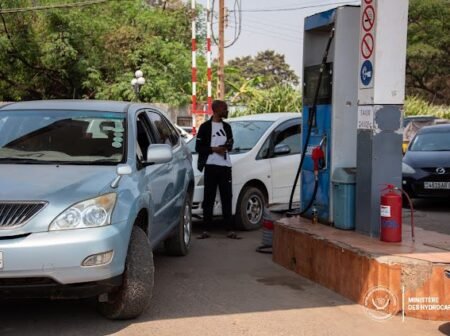 Baisse du prix de l’essence : entre satisfaction des consommateurs et inquiétude des vendeurs