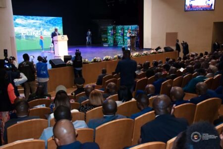 Le Phare : « Félix Tshisekedi a lancé la première Semaine nationale du climat »