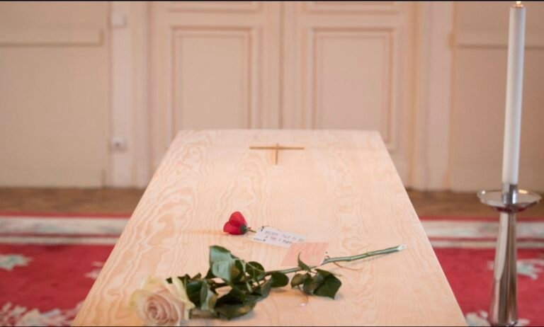 Californie : un funérarium expose le mauvais corps à deux reprises, un proche victime d’une crise cardiaque