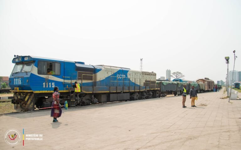 La reprise du trafic ferroviaire entre Kinshasa et Matadi saluée mais entachée par des pannes