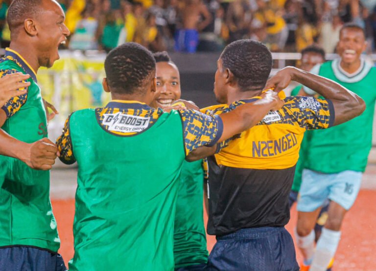 NBC Premier League : Maxi Nzengeli et Young Africans s’imposent face Kinondoni MC