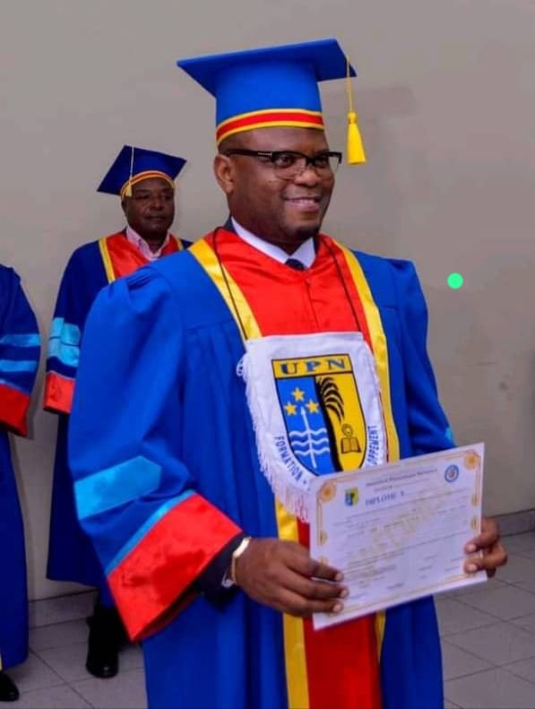 Silas Mimile publie : « Chef, les fondamentaux d’un leadership stratégique »