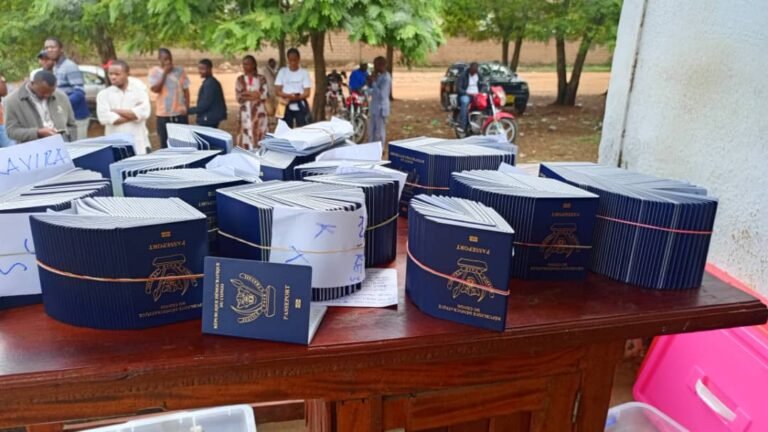 Arrivée de 2000 passeports congolais à Beni, à la grande satisfaction des demandeurs