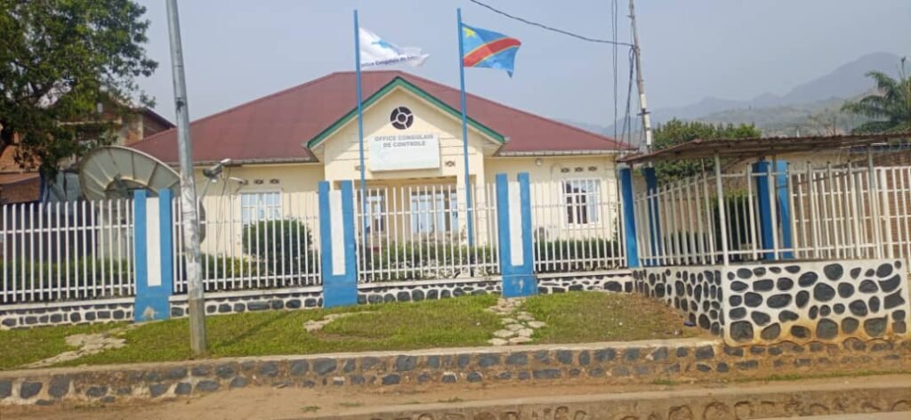 Le Phare : « Mise au point de Kinshasa face aux allégations de HRW sur la situation à Uvira »