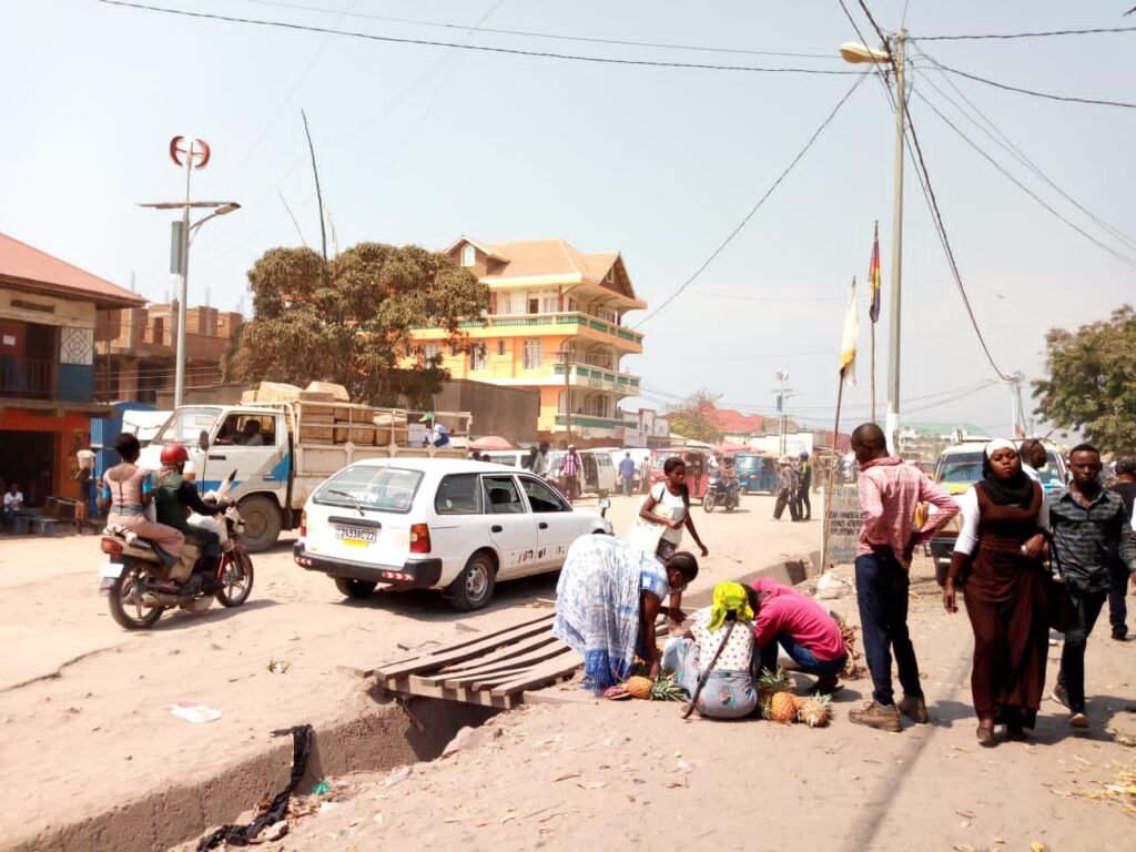 Entre crainte et résilience, les commerces rouvrent partiellement à Uvira