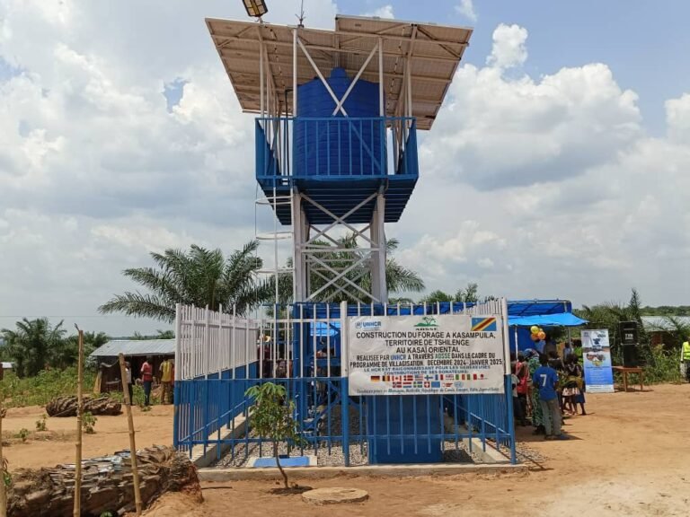 Kasaï-Oriental : le ministre du Développement rural inaugure une série d’ouvrages sociaux financés par la BAD