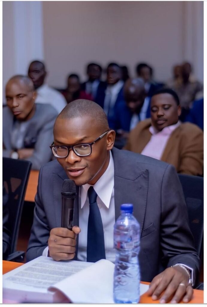 Olivier Kasanda : « Mon initiative vise à mettre fin à l’illégalité qui frappait les établissements de crédit »