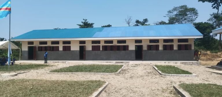 Les enseignants de Lubutu, Kailo, Pangi et Punia reçoivent désormais leurs salaires auprès de TID