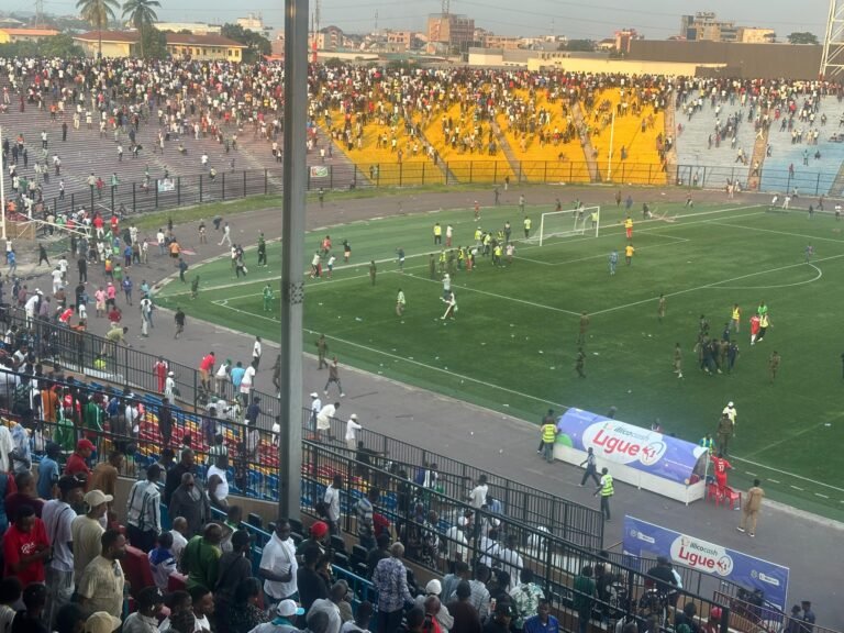 LINAFOOT : Didier Budimbu suspend les activités sportives au stade Tata Raphaël de Kinshasa
