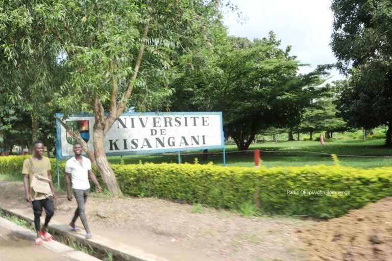 La prison de Kisangani reçoit l’aide des épouses des professeurs de l’UNIKIS