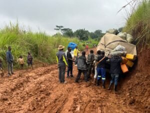 L’OIM engage des jeunes dans l’entretien de 120 km de routes à Irumu