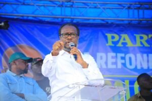 L’opposant Delly Sesanga accuse le régime Tshisekedi d’exploiter la guerre pour se maintenir au pouvoir