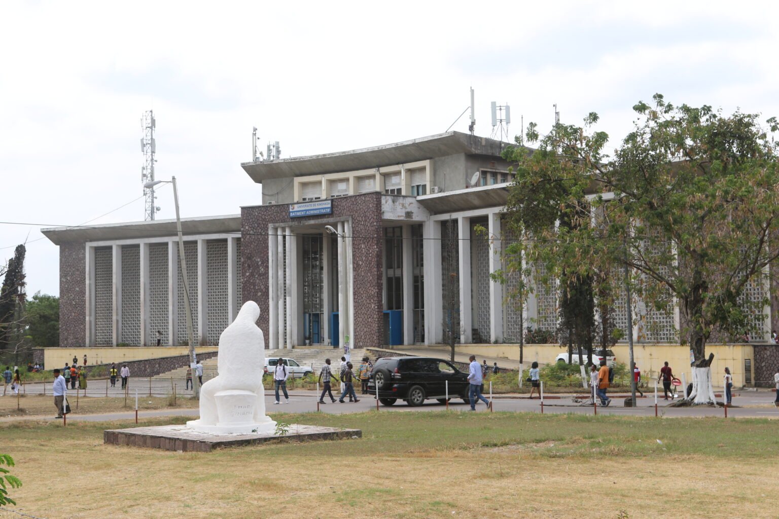 UNIKIN dédie 40 articles juridiques au professeur Joseph Mvioki