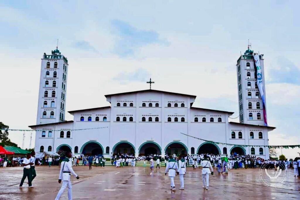 Le Potentiel : « Félix Tshisekedi élève Nkamba au statut de ville »