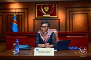 Le Phare : « Tête-à-tête Judith Suminwa et les élus de Kinshasa sur les réalités quotidiennes »