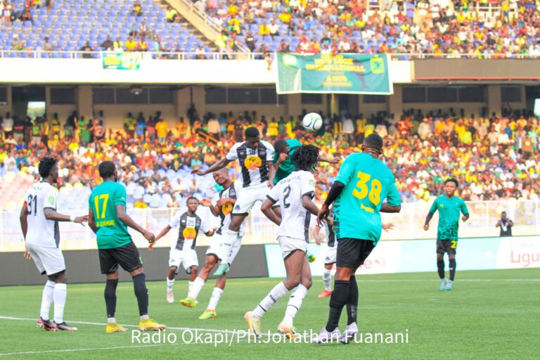 LINAFOOT/Play-offs : Mazembe bat Maniema (3-0), le match Vclub- Les Aigles arrêté pour troubles