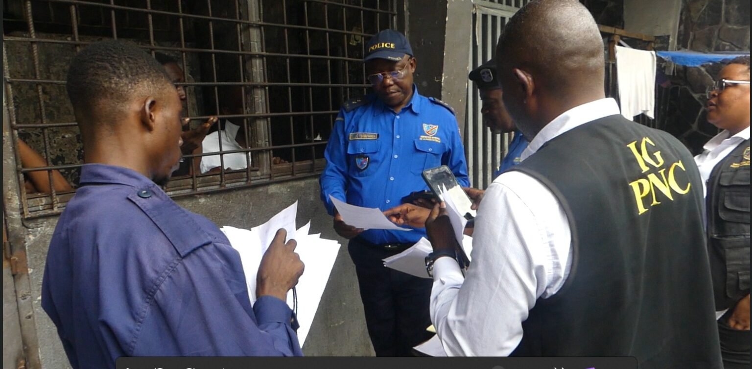L’Inspection générale de la police contrôle les cachots des commissariats à Kinshasa