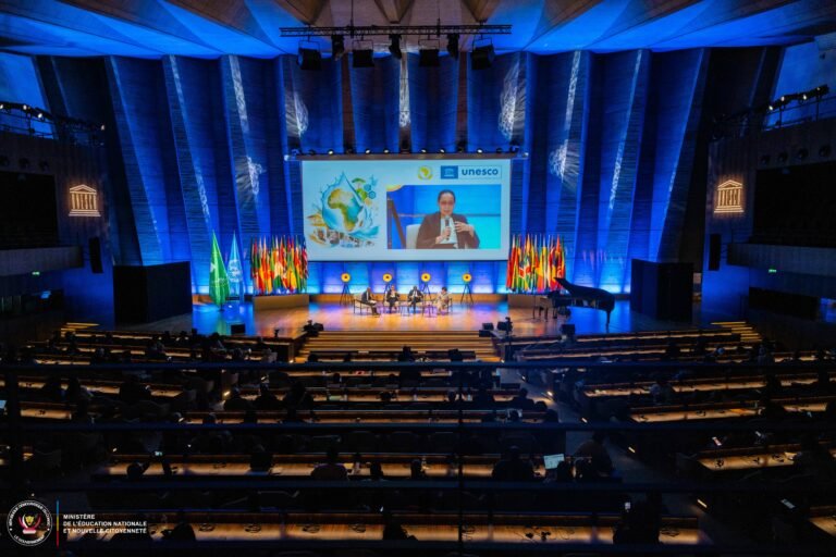 A la Semaine africaine de l’UNESCO, Raïssa Malu présente les réformes de l’éducation sur le climat en RDC