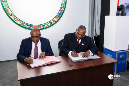 Signature de l’appel à propositions du Projet Pont Route-Rail entre Kinshasa et Brazzaville