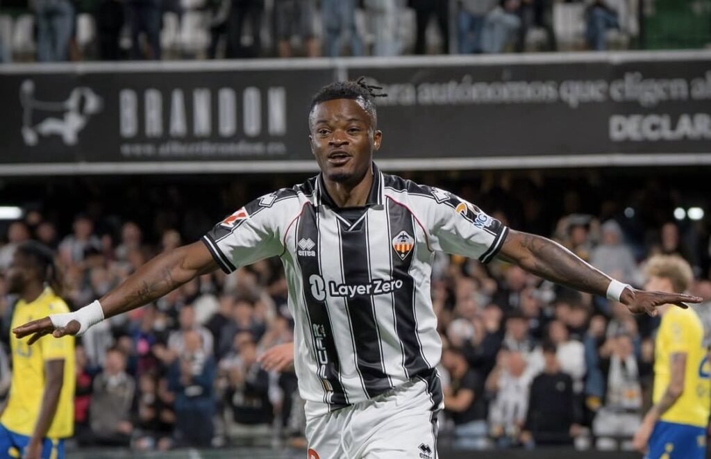 le top 6 suspendu à un fil pour le Castellón de Brian Cipenga
