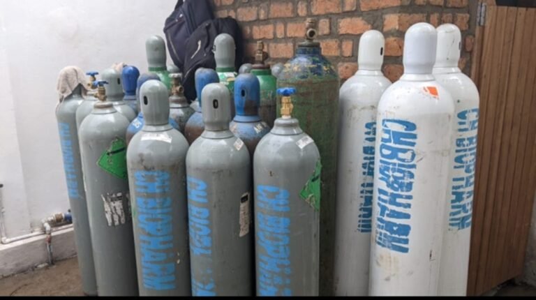 L’UNICEF remet une usine de production d’oxygène médical au Centre hospitalier de Kingasani à Kinshasa