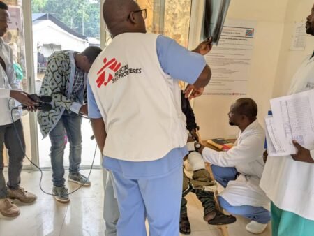 Ebola en RDC : MSF intensifie la surveillance épidémiologique