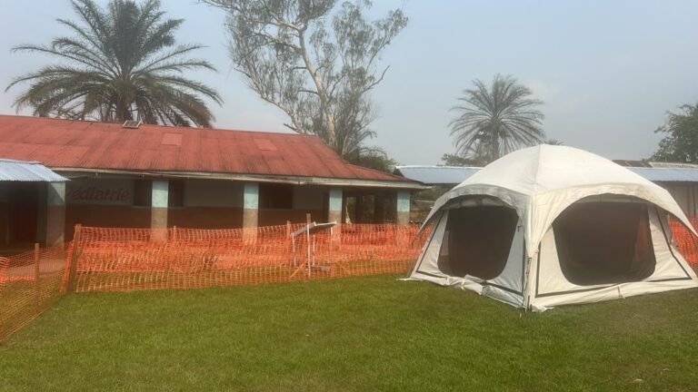 Ebola en RDC : le gouvernement déploie neuf centres de traitement pour renforcer la riposte