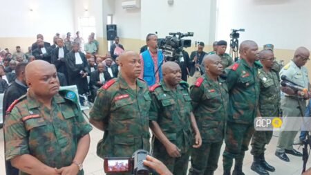 Haute Cour militaire : la défense du général Tshiwewe réclame sa liberté provisoire