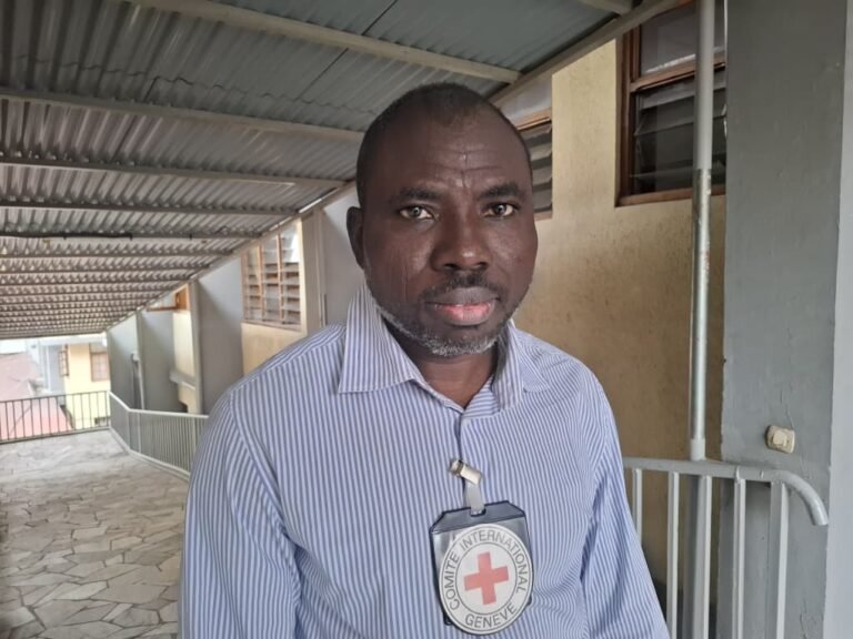 Le programme de réadaptation physique du CICR au chevet des victimes de guerre au Nord-Kivu.