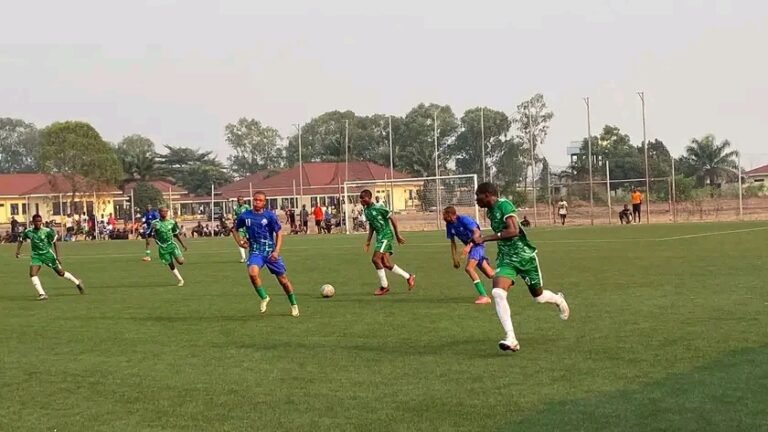 LINAFJ U17 : Gecos tient tête au DCMP et conserve les commandes du groupe A