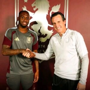 Mercato : Aaron Wan-Bissaka signe officiellement à Aston Villa
