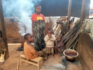Plus de 60 familles pygmées déplacées vivent sans nourriture ni abris suffisants à Beni