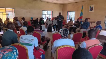 Des professionnelles de santé en campagne de sensibilisation contre Ebola à Lubero