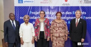 Le Gouvernement et l’UNESCO lancent un programme pour réintégrer 4 200 enfants non scolarisés dans le système éducatif